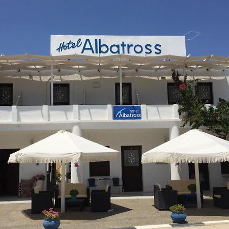 Hotel Albatross à Livadi  Extérieur photo