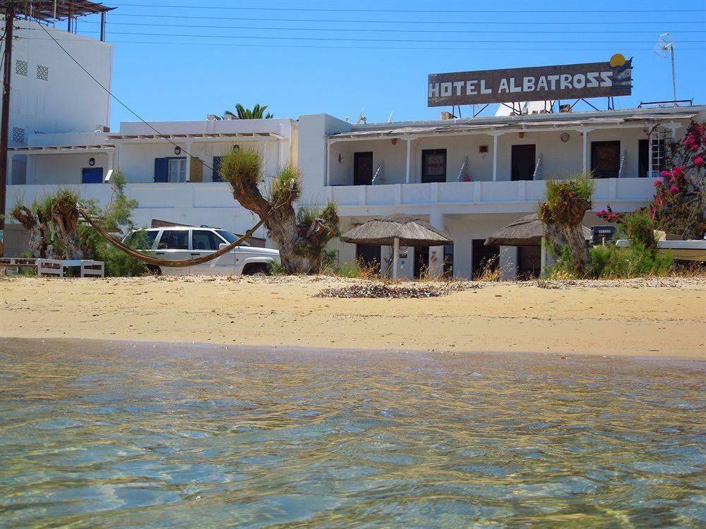 Hotel Albatross à Livadi  Extérieur photo