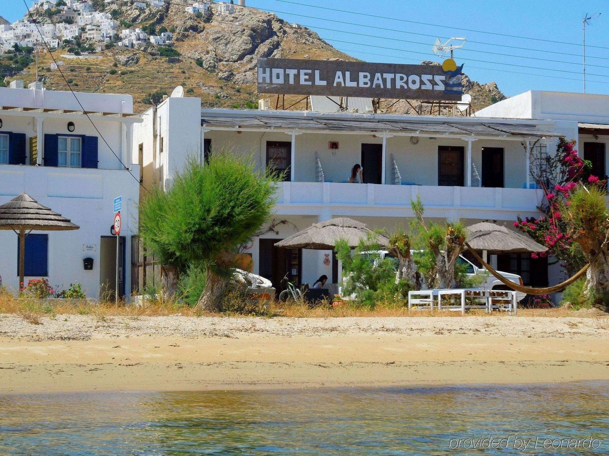 Hotel Albatross à Livadi  Extérieur photo