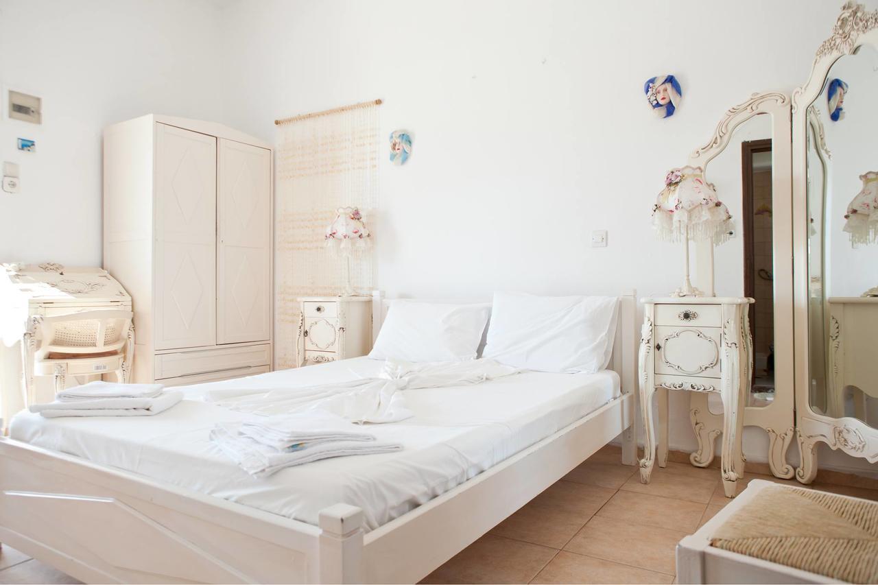 Hotel Albatross à Livadi  Extérieur photo