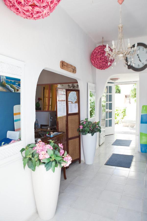 Hotel Albatross à Livadi  Extérieur photo