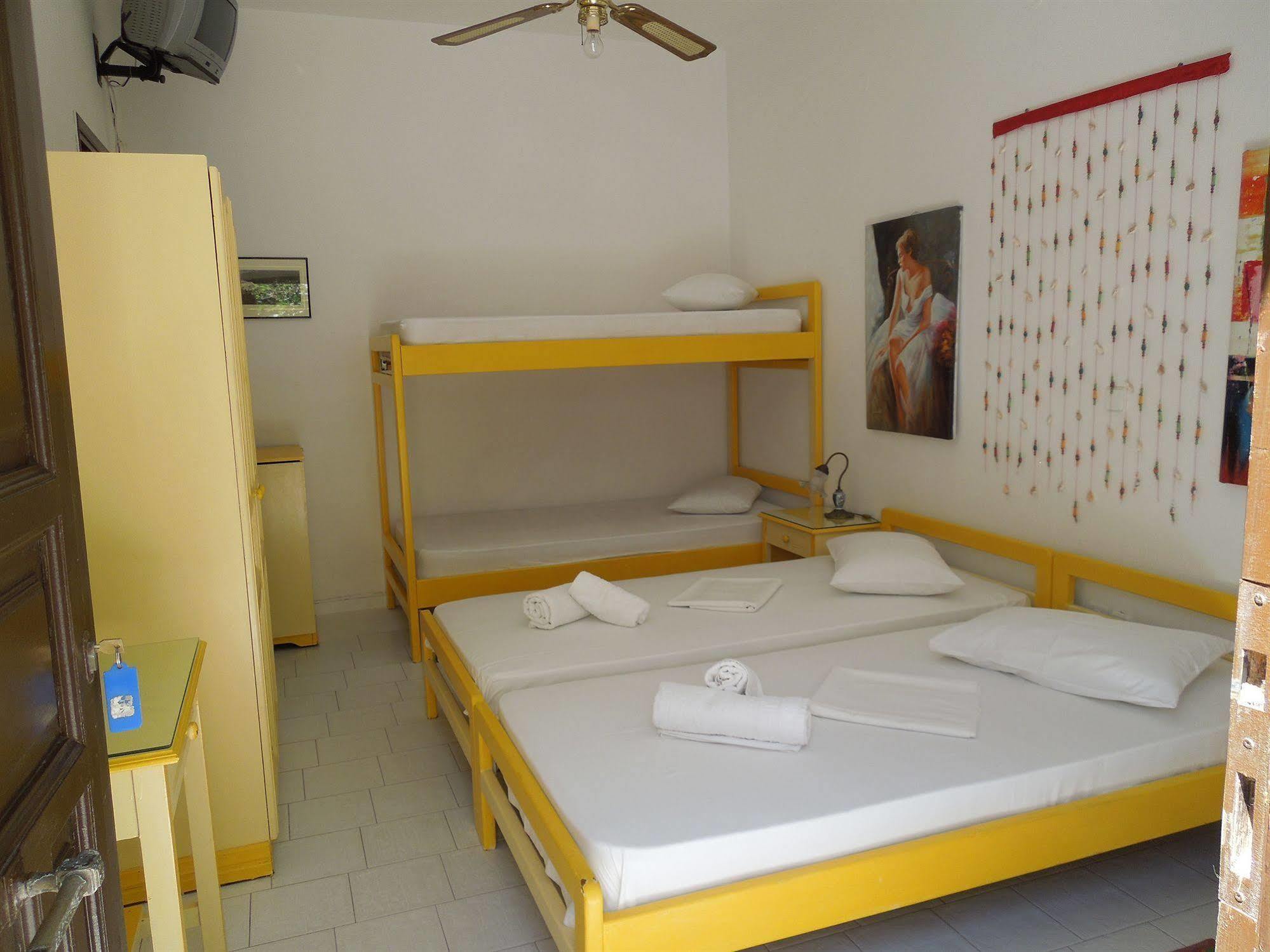 Hotel Albatross à Livadi  Chambre photo