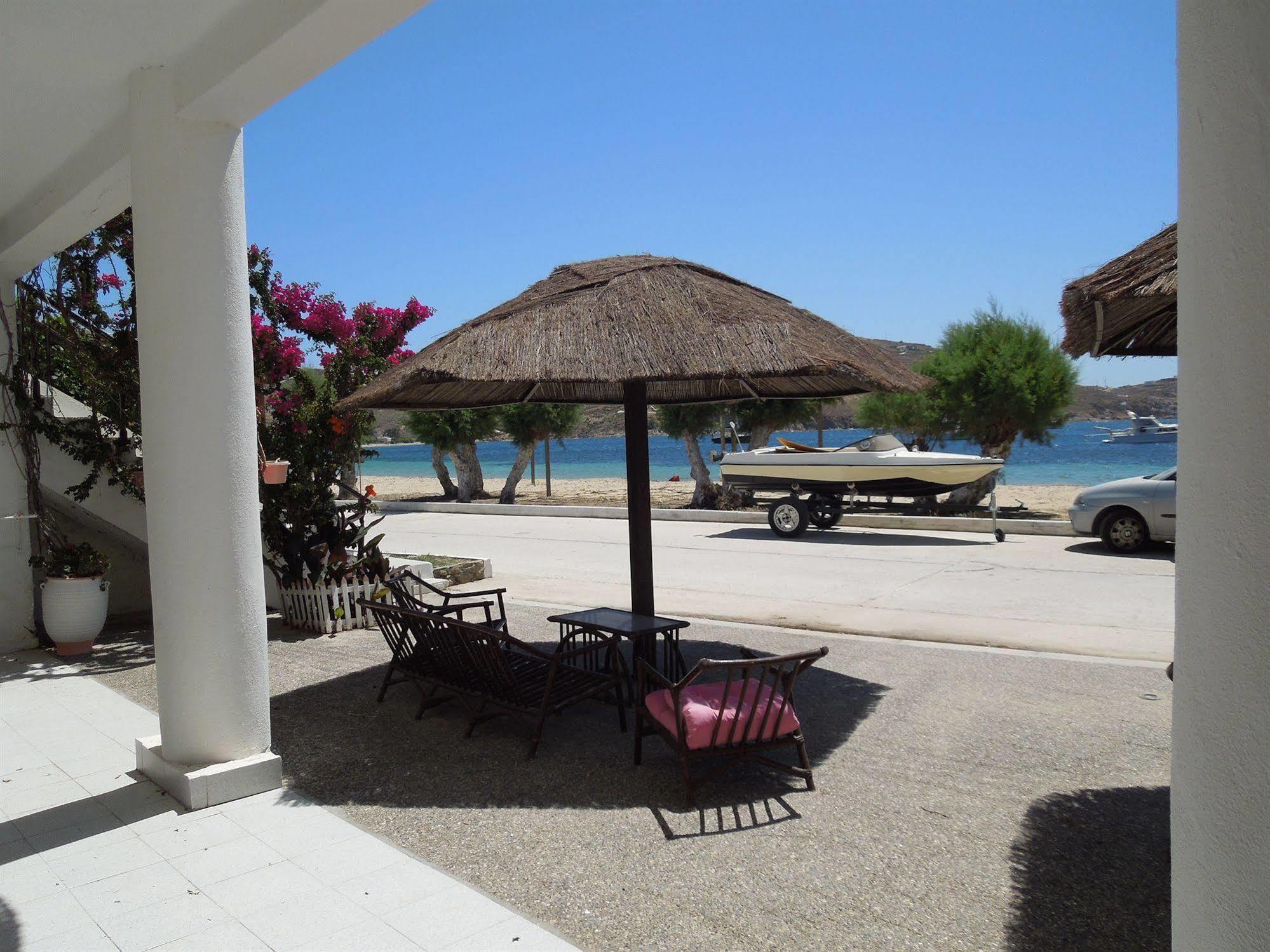 Hotel Albatross à Livadi  Extérieur photo