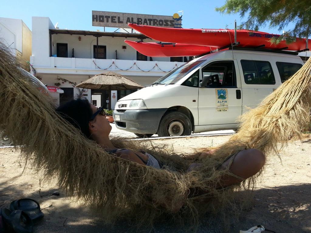Hotel Albatross à Livadi  Extérieur photo